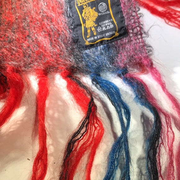 Vintage 80’s Queen of Scots mohair scarf 62” - Picture 3 of 5